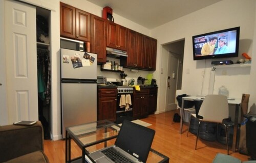 Foto del edificio - 176 Thompson St