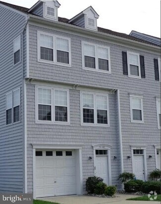 Building Photo - 35580 N Gloucester Cir