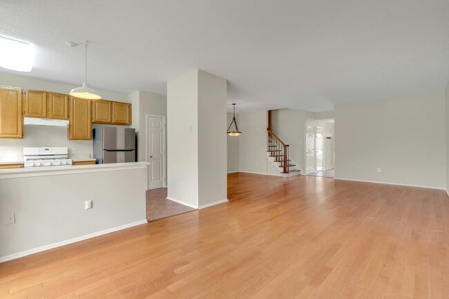 Building Photo - 17 Wildflower Ln