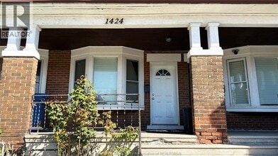 Building Photo - 1424 Wyandotte St W