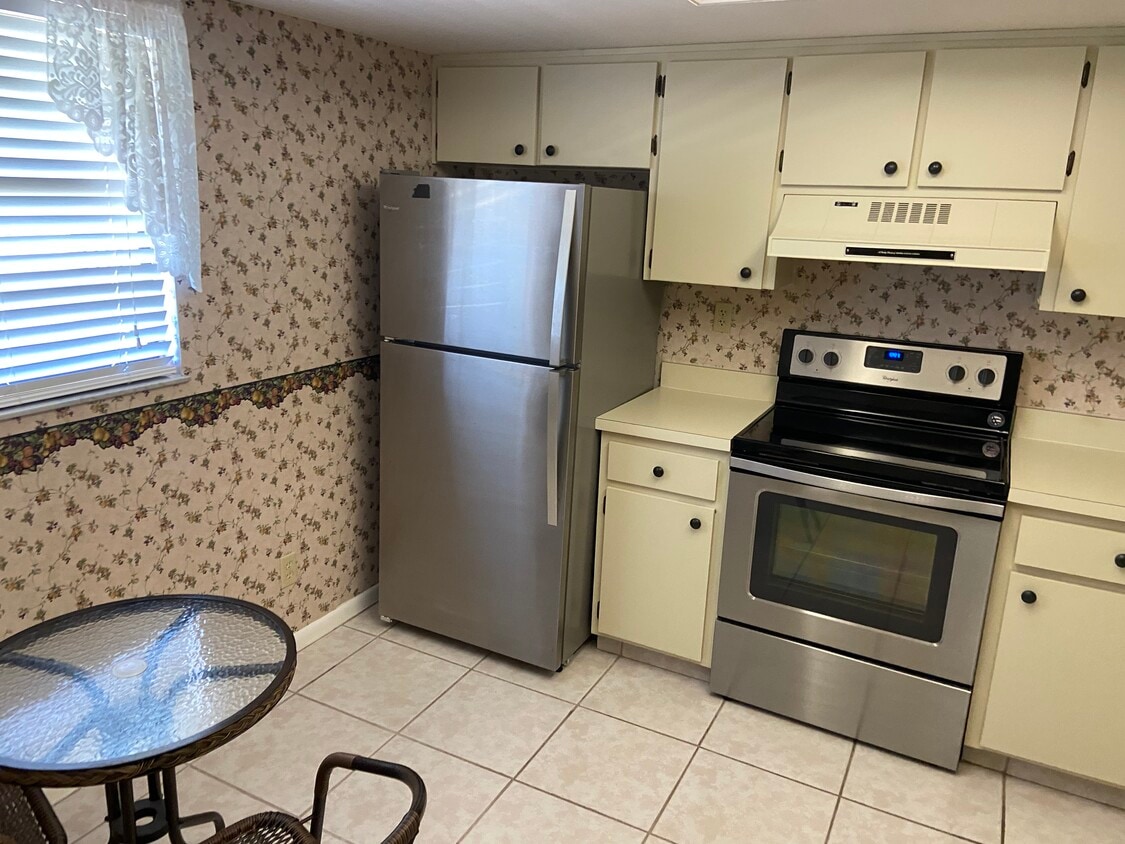 6108 Whiskey Creek Dr Unit 110, Fort Myers, FL 33919 Condo for Rent