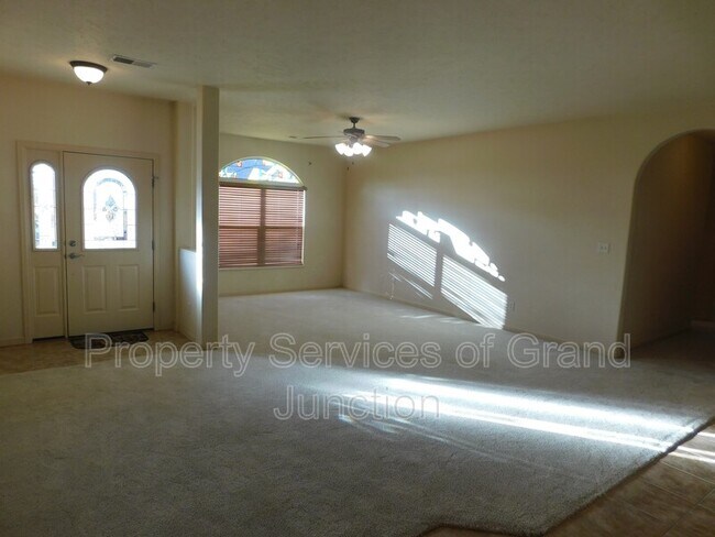 Building Photo - 3170 Klover Lee Ct