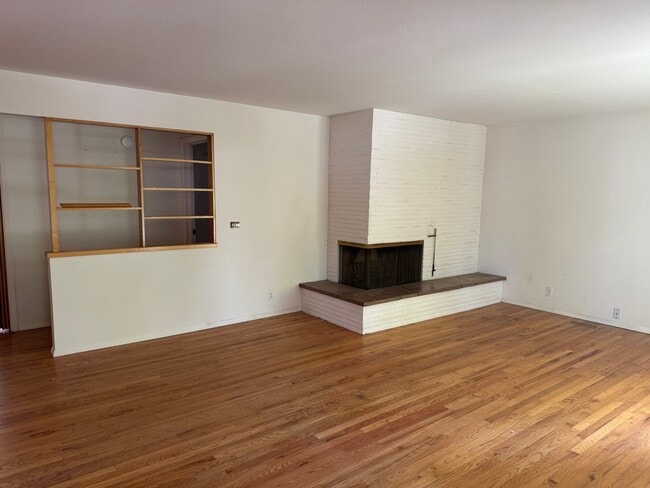 Building Photo - 938 Mabelle St