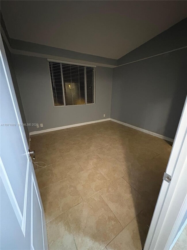 Building Photo - 701 Lyons Rd