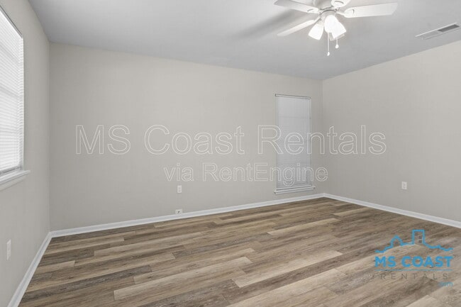 Building Photo - 2121 Alice Dr