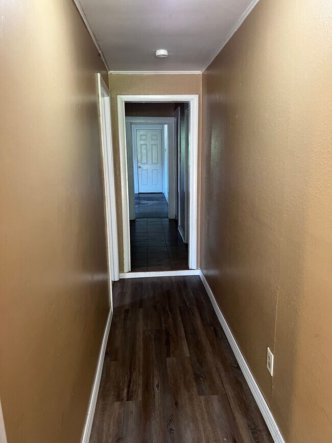 Building Photo - 1201 N 45th St