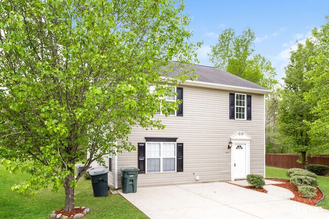 Foto del edificio - 1119 Highstone Drive, Greensboro, NC 27406