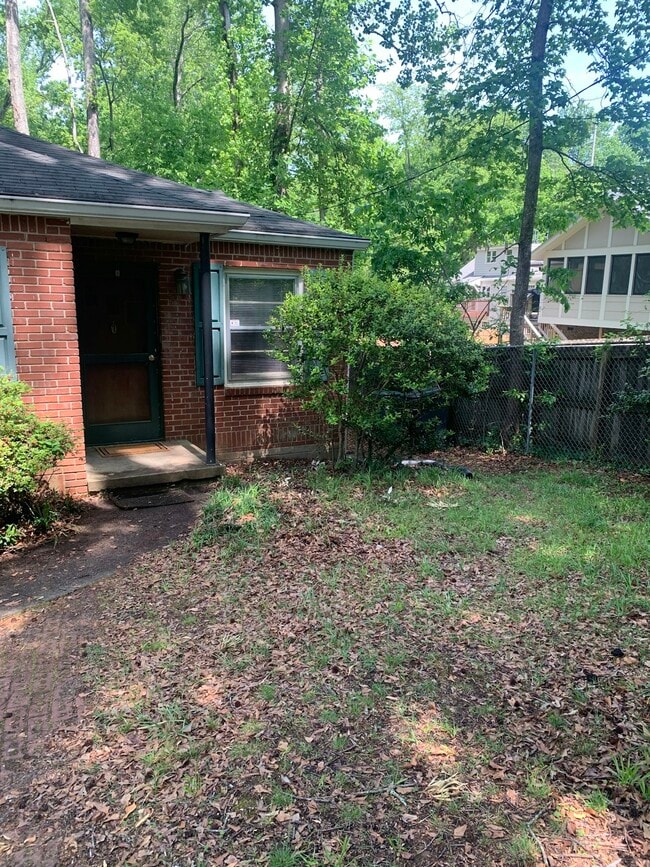 Building Photo - 117 Shadowmoor Dr