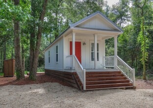 Building Photo - 13804 Scenic Hwy 98