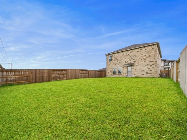 Building Photo - 2919 Summer Breeze Wy