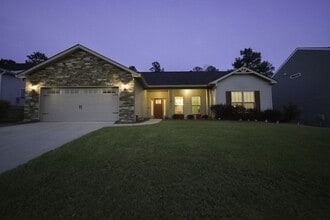 Building Photo - 734 Holderness Ct