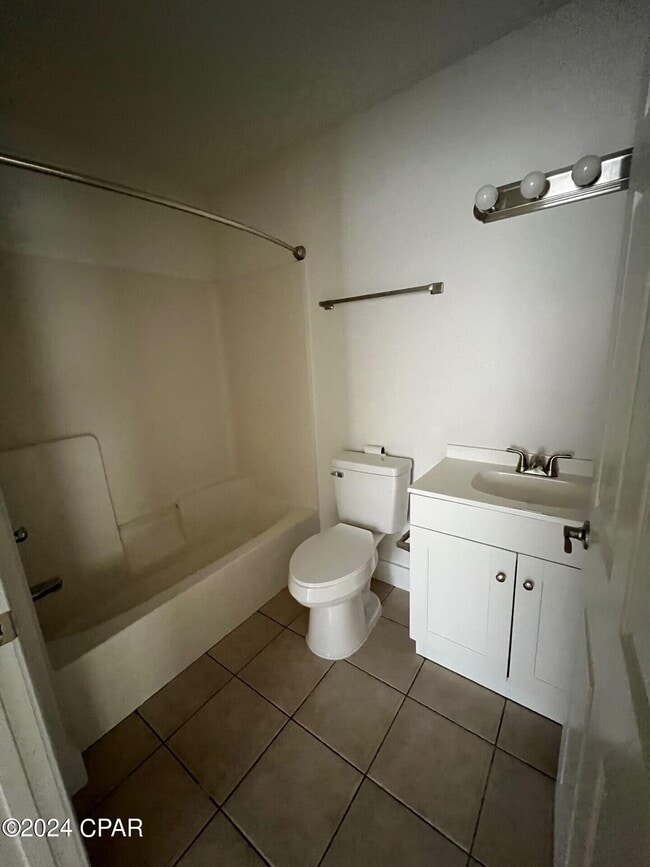 Building Photo - 2603 Lagoon Knoll Dr