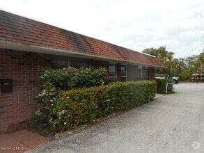 Building Photo - 2722 Arbutus St
