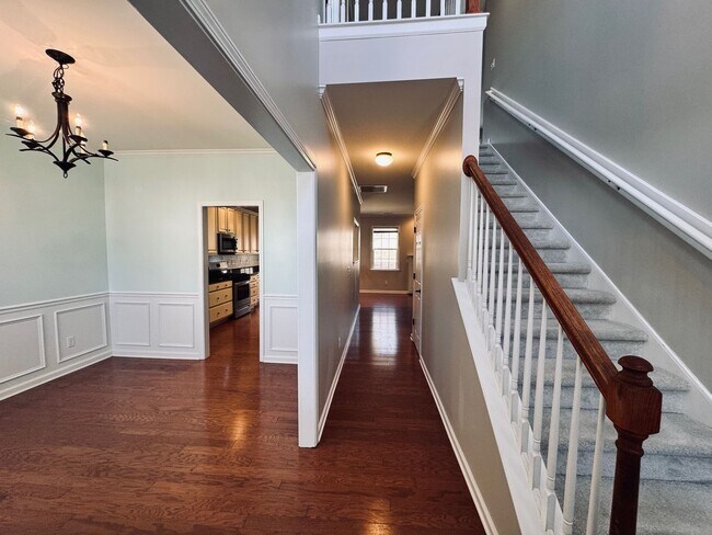 Foto del edificio - South AVL - Well Kept, Large Home with Garage