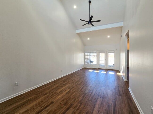 Building Photo - 4804 Antosh Cir