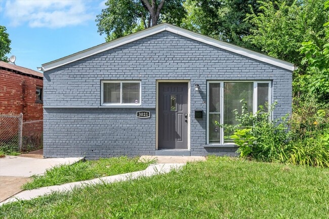 Building Photo - 3021 Henrietta St