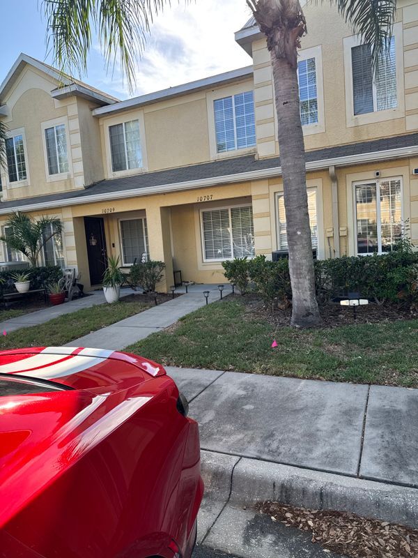 Foto principal - 10707 Keys Gate Dr