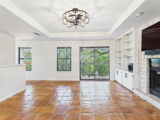 Foto del edificio - 6401 Cascada Dr