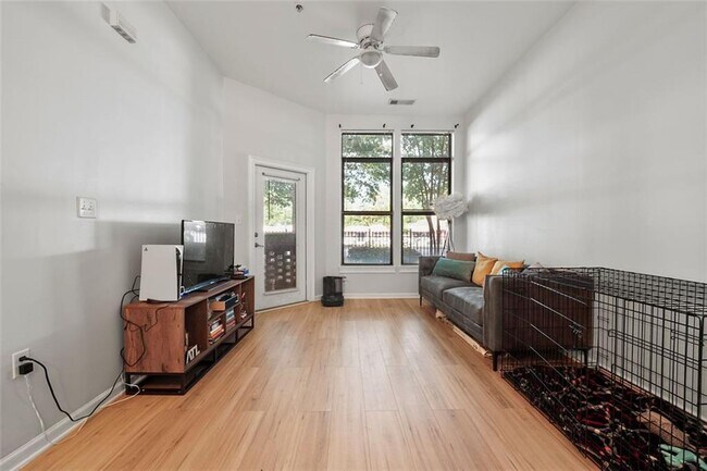 Foto del edificio - 898 Oak St SW