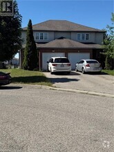 Building Photo - 135 Woodpoppy Ct