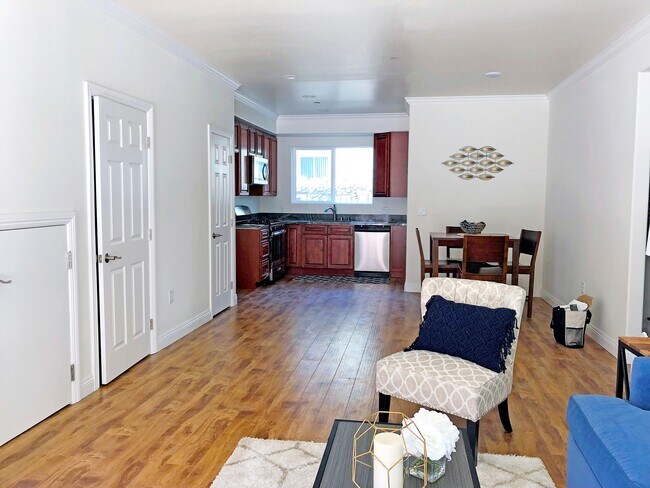 Building Photo - 10215 Tujunga Canyon Blvd