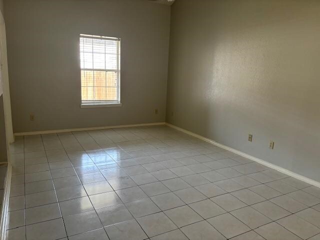 Foto del edificio - 8801 McPherson Rd