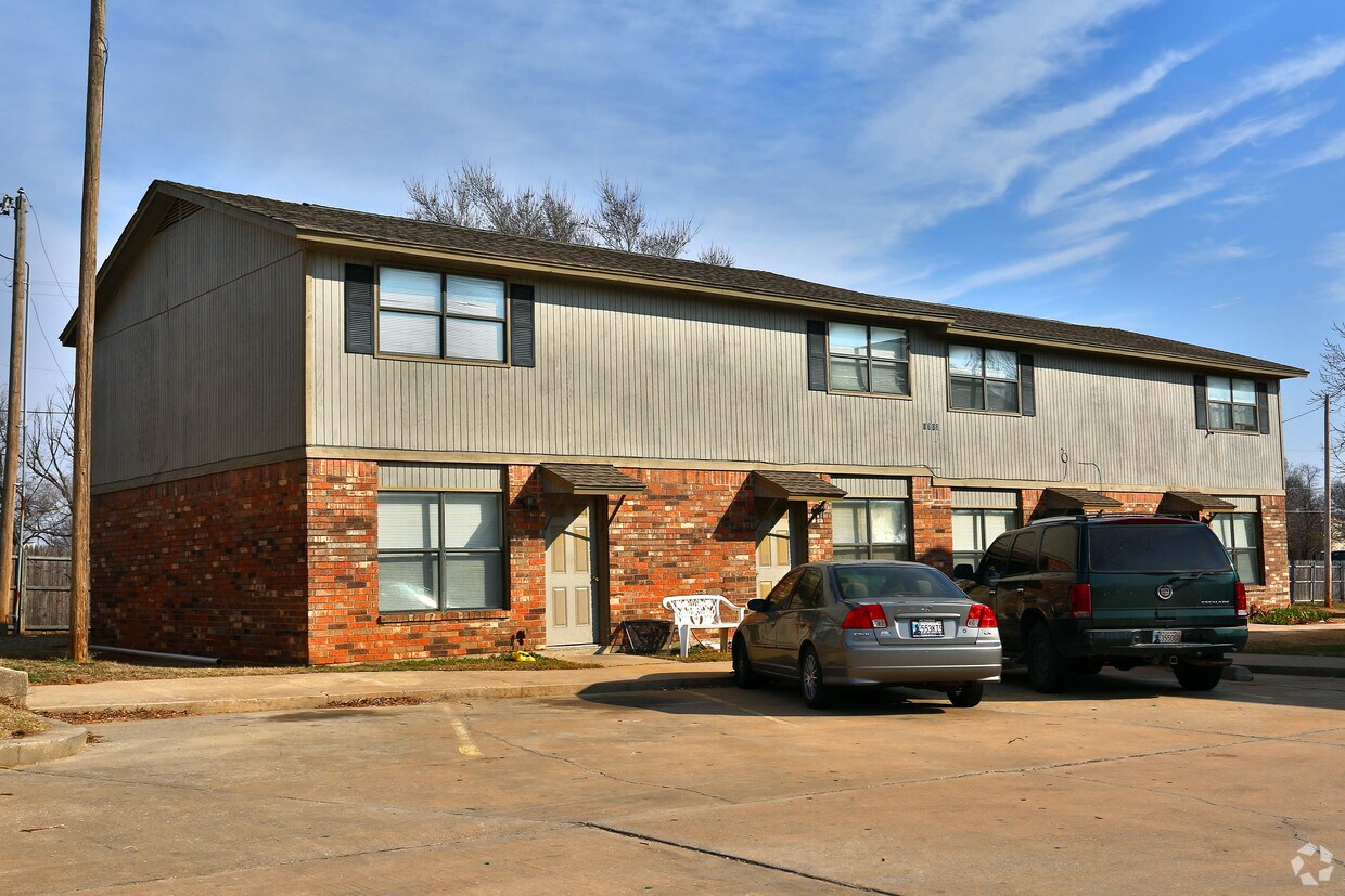 Center Place Apartments Oklahoma City Ok Apartments Com Center Place Apartments Oklahoma City Ok Apartments Com