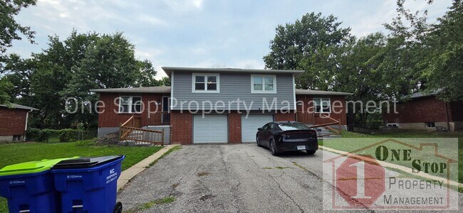Foto del edificio - Stunning 3 bedroom, 2 bathroom duplex in Lee's Summit!
