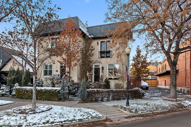 Building Photo - 3 br, 3.5 bath Townhome - 2529 Tremont Place