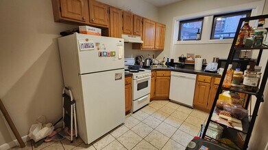 Building Photo - 1950 Beacon St