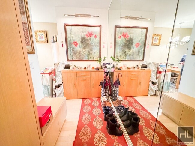 Building Photo - 340 E 23rd St