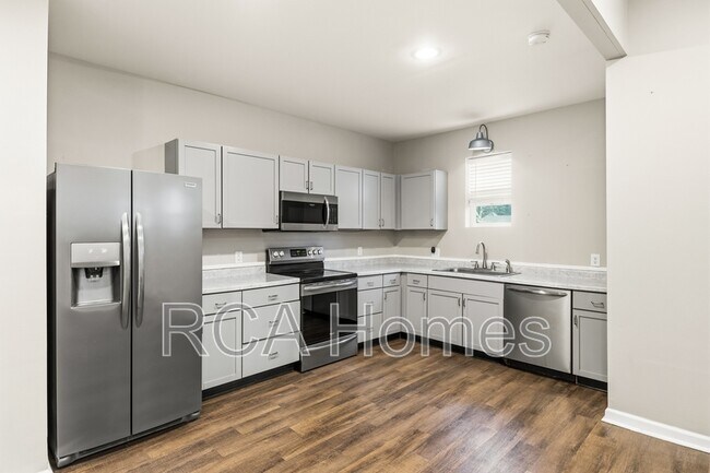 Foto del edificio - 1452 Woodlawn Ave