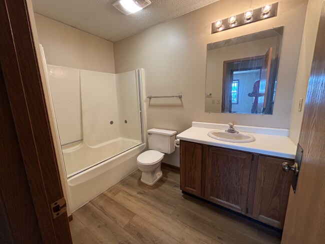 Foto del edificio - 950 49th Ave