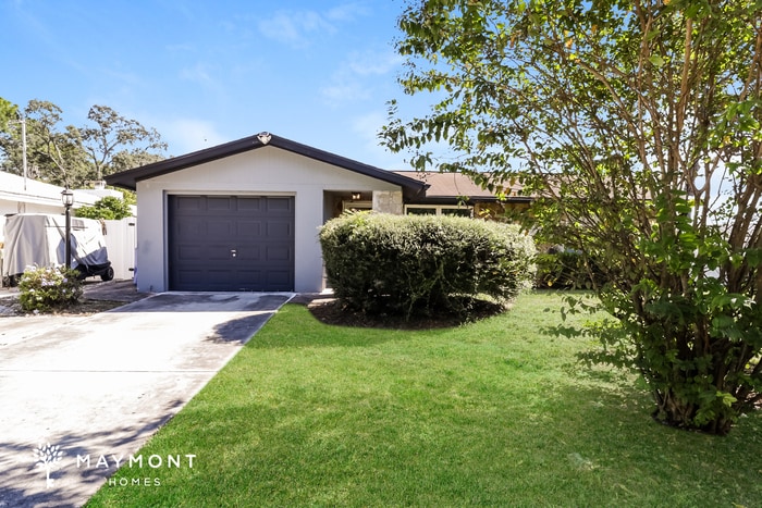 Primary Photo - 15634 Sea Pines Dr