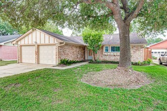 Building Photo - 5806 Chrystell Ln