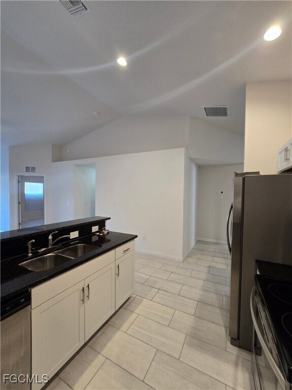 Foto del edificio - 3024 Skyline Blvd