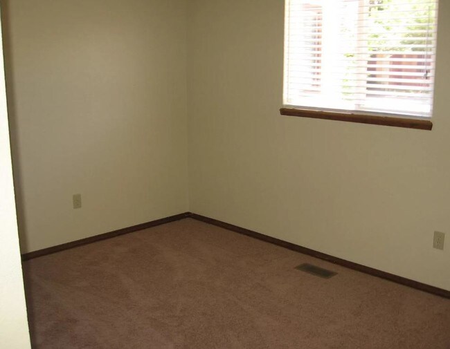 Foto del edificio - 850 Santa Fe Street