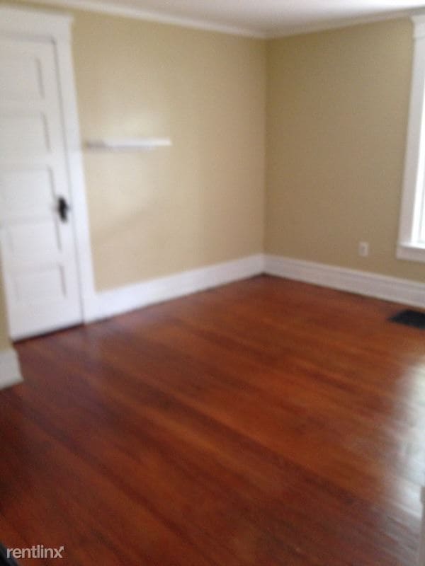 Building Photo - 5 br, 2 bath House - 1318 Forest Ct