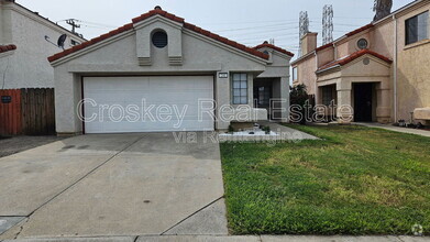 Building Photo - 240 Case Dr