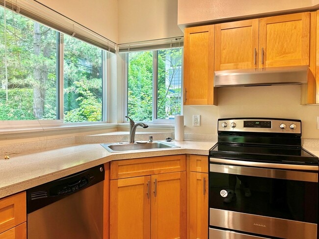 Foto del edificio - Beautiful 2BR|2BA with Washer and Dryer, T...