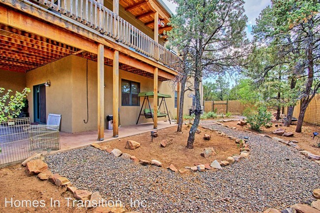 Building Photo - 2 Canyon Ridge Dr