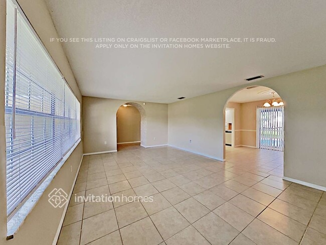 Building Photo - 4407 Orangewood Loop E