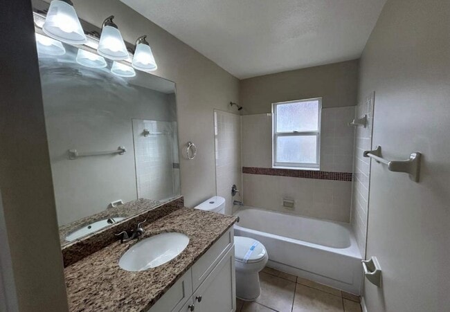 Foto del edificio - 553 Rapid Falls Dr