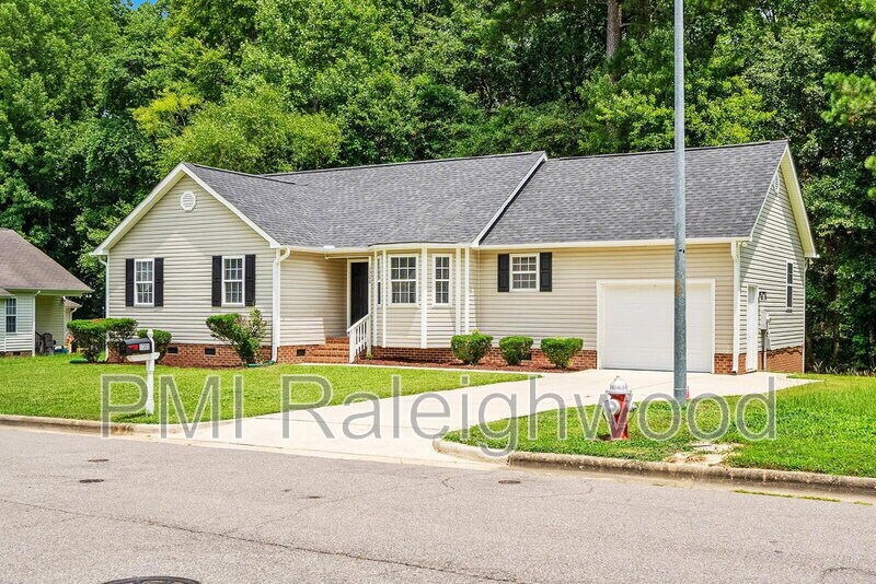 Foto principal - 1300 Poplar Ridge Rd
