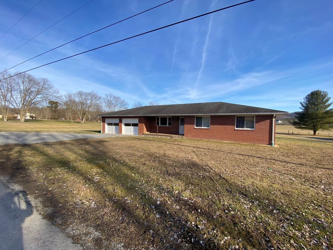 Primary Photo - 874 Westfield Rd