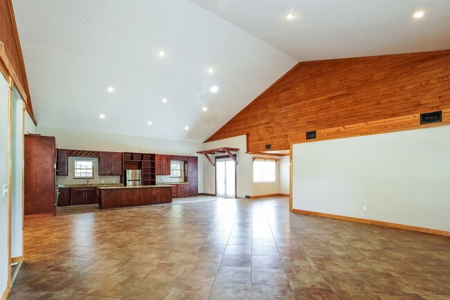 Building Photo - 1705 Athens Ct