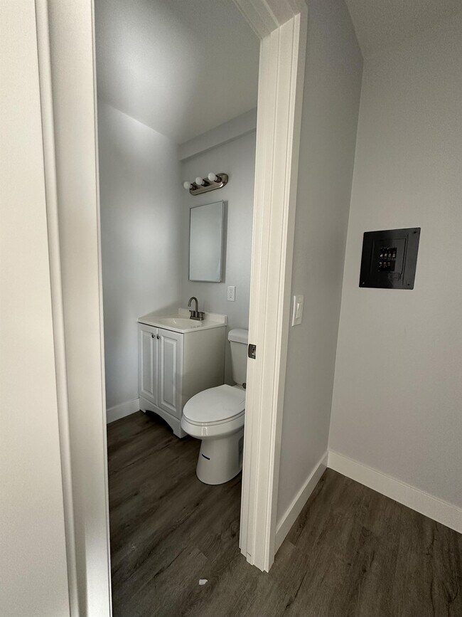 Building Photo - 3041 Fillmore Way