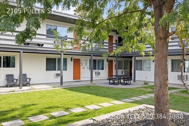 Building Photo - 2105 Pullen St