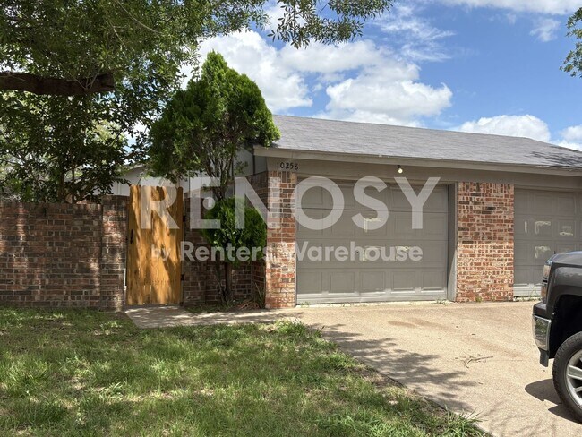 Foto del edificio - 10258 Maverick Dr