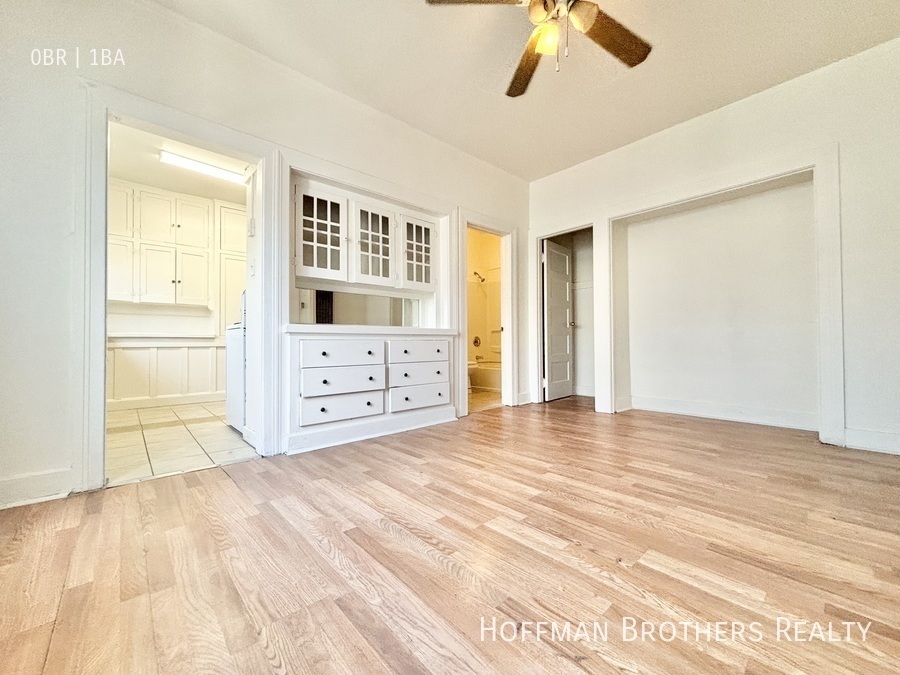 Primary Photo - 2720 W 54th St